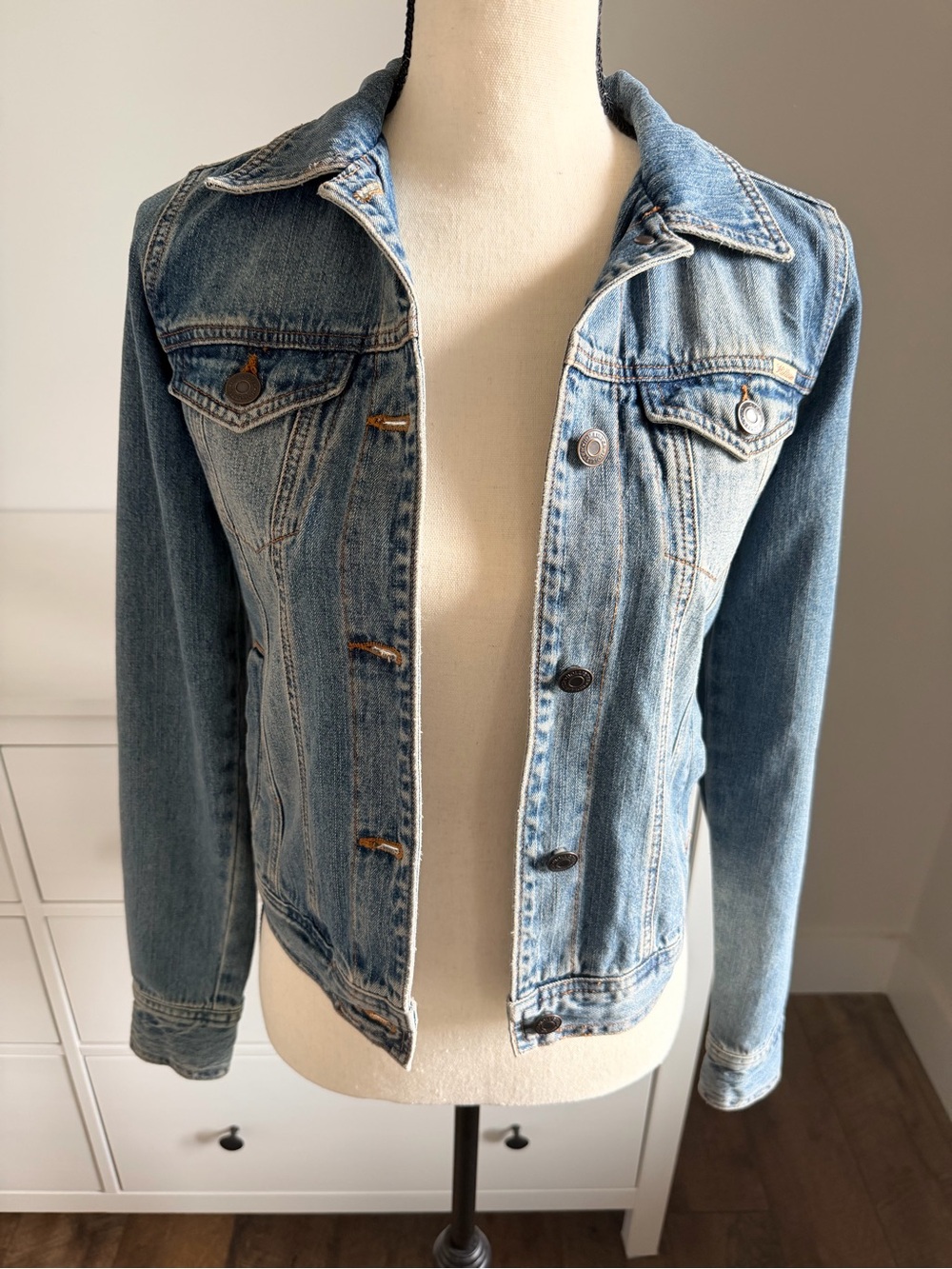 Hollister - Upcycled Light Wash Denim Jacket - Picture 3 of 8